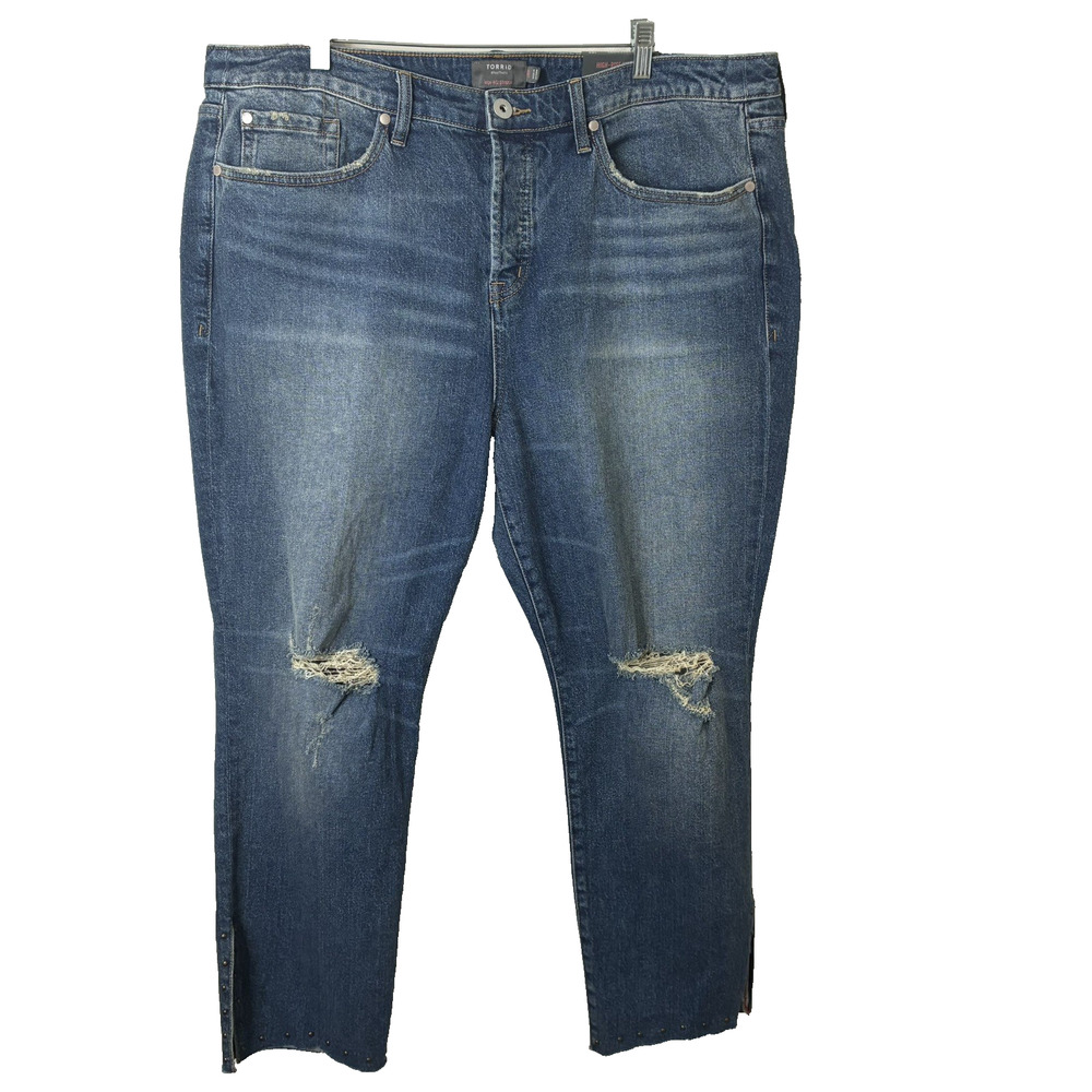 Torrid NWT Straight Classic Denim High-Rise Distressed Studded Cropped Jeans 18